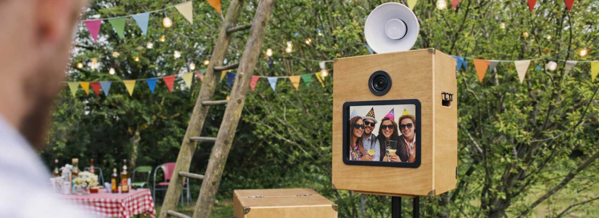 Le Photobooth nantais, borne à selfies Nantes - Photos mariages, photos anniversaires, photographe